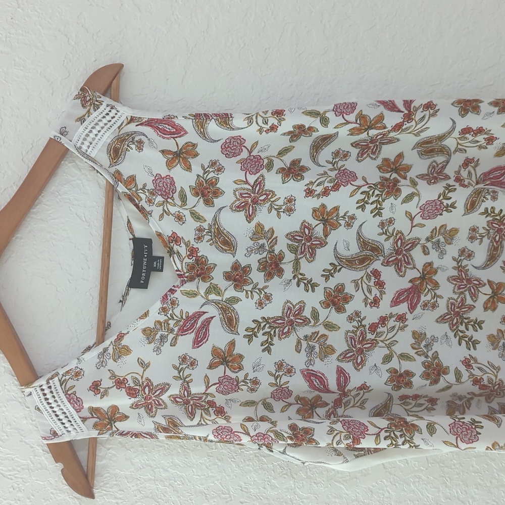 White sleeveless Top